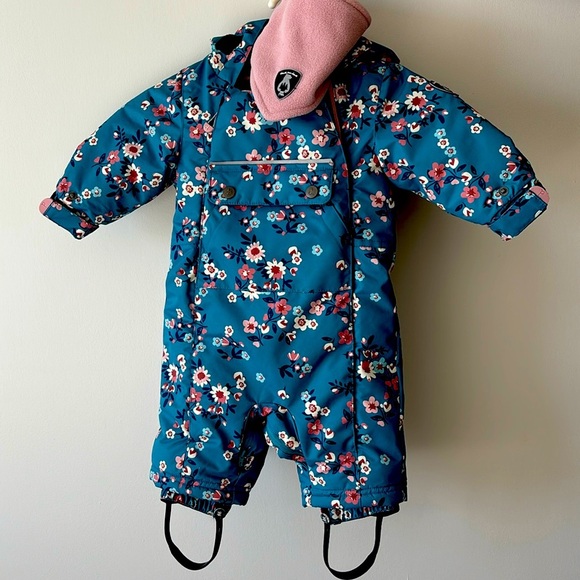 Snow suit - Picture 1 of 6